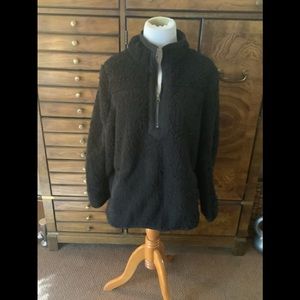 Women’s NWT Sherpa Black Pullover